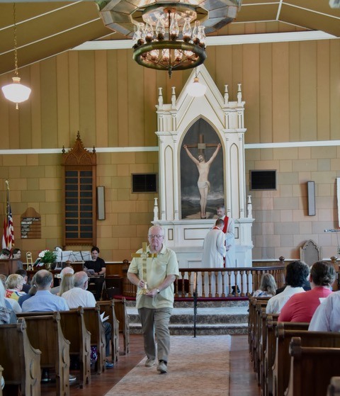 14-Carrying-out-the-cross